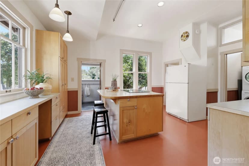 Property photo for 611 Rose Street, Port Townsend photo 9