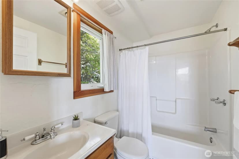 Property photo for 611 Rose Street, Port Townsend photo 34
