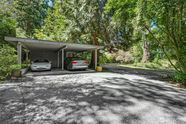 Property photo for 3419 Evergreen Point Road, Medina photo 2