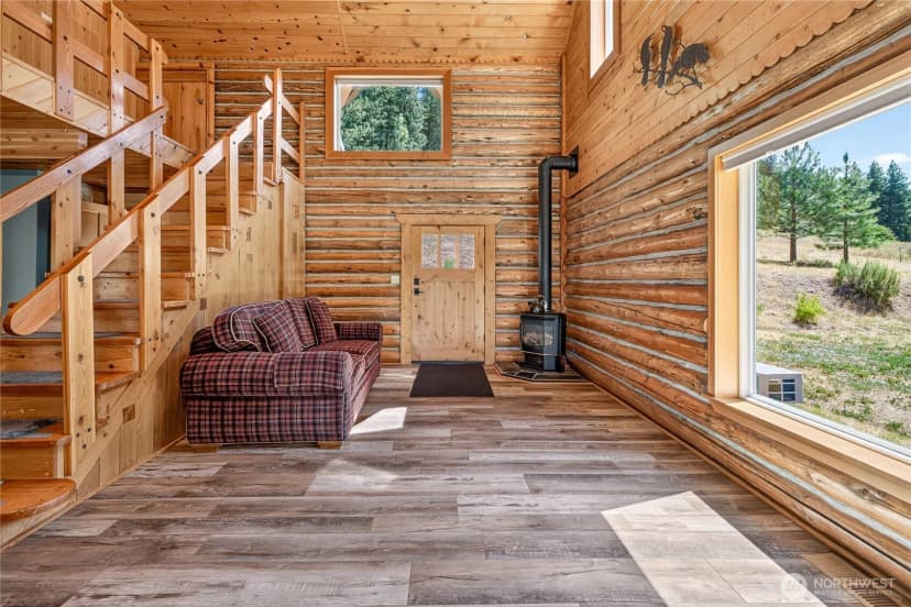 Property photo for 10365 Merry Canyon Road, Leavenworth photo 12