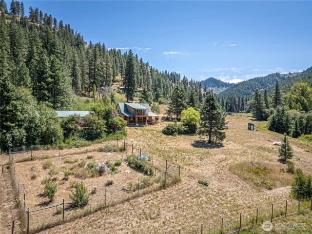 Property photo for 10365 Merry Canyon Road, Leavenworth photo 3