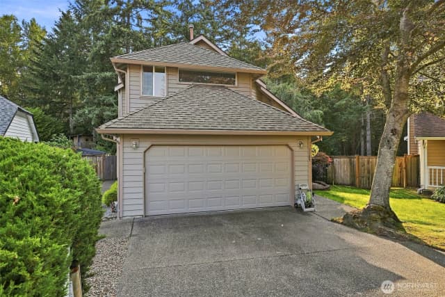 Property photo for 1105 Sw 352nd Street, Federal Way photo 3