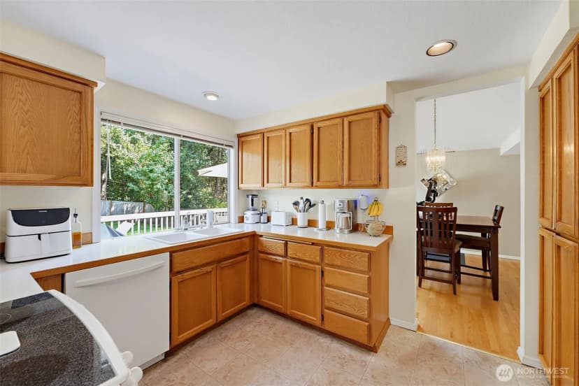 Property photo for 1105 Sw 352nd Street, Federal Way photo 11