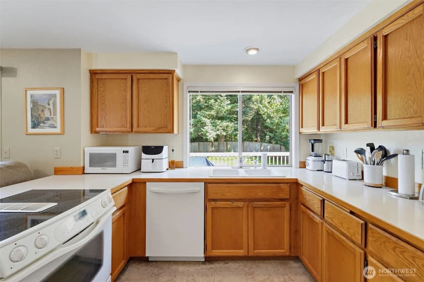 Property photo for 1105 Sw 352nd Street, Federal Way photo 12