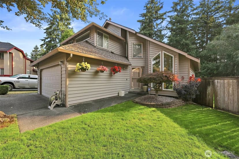 Property photo for 1105 Sw 352nd Street, Federal Way photo 2