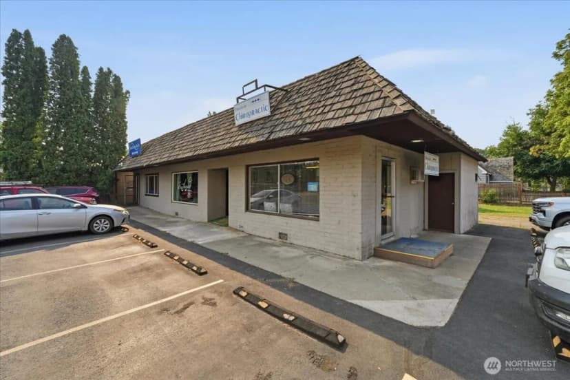 Property photo for 21 W 4th Avenue, Omak photo 34
