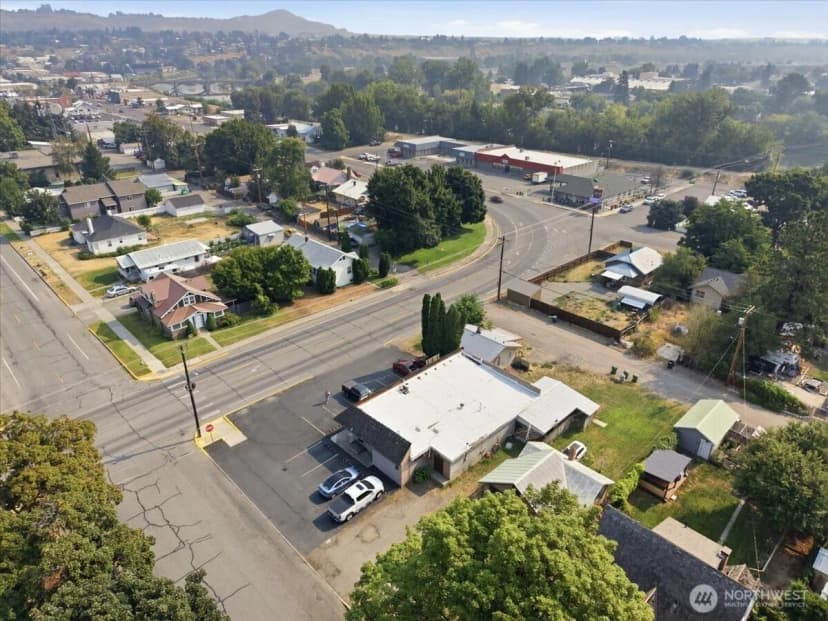 Property photo for 21 W 4th Avenue, Omak photo 36