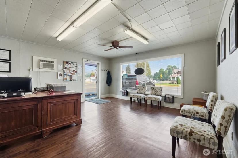Property photo for 21 W 4th Avenue, Omak photo 4
