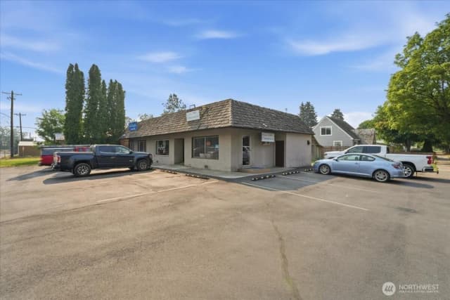 Property photo for 21 W 4th Avenue, Omak