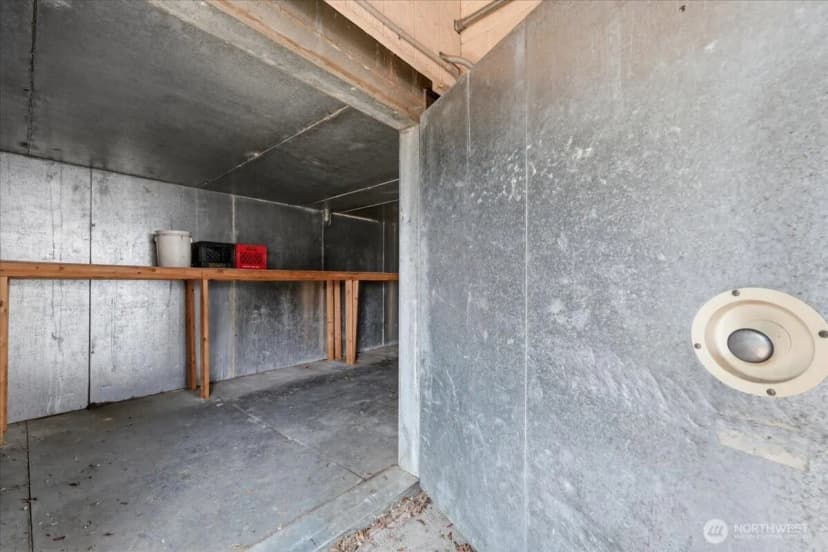Property photo for 21 W 4th Avenue, Omak photo 19