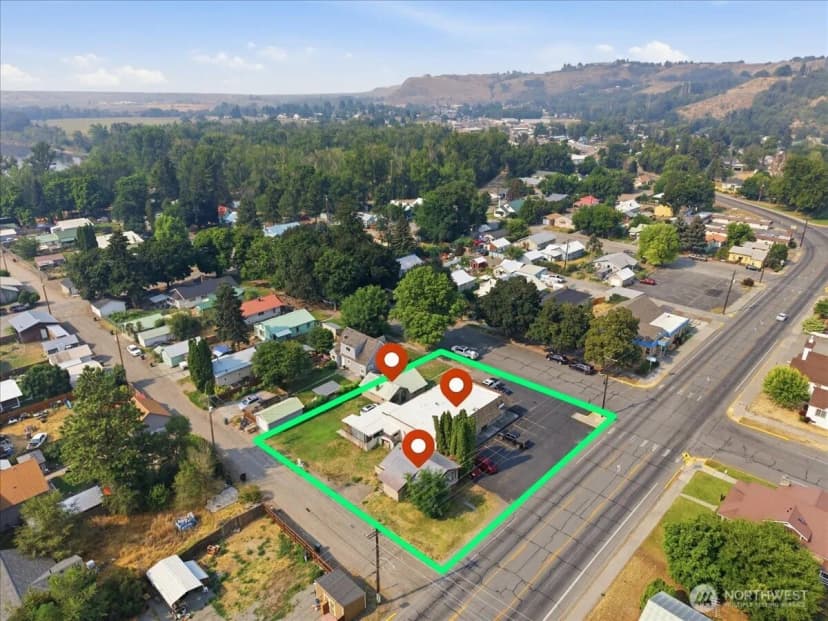 Property photo for 21 W 4th Avenue, Omak photo 37