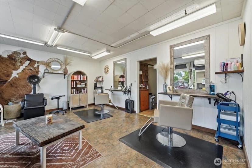 Property photo for 21 W 4th Avenue, Omak photo 8