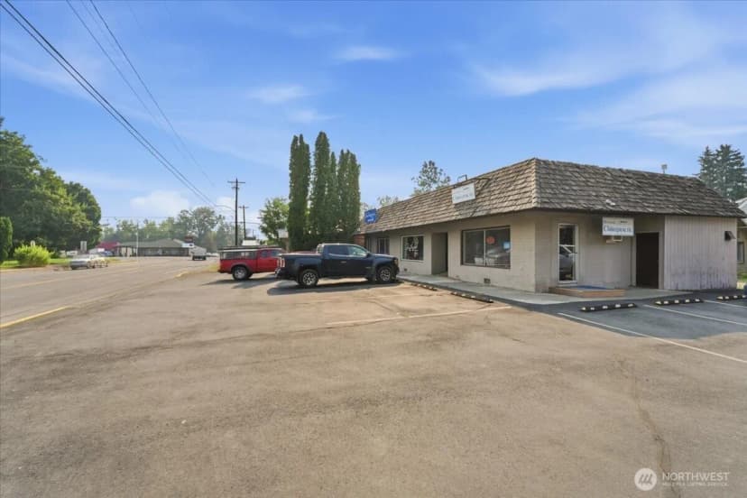 Property photo for 21 W 4th Avenue, Omak photo 35