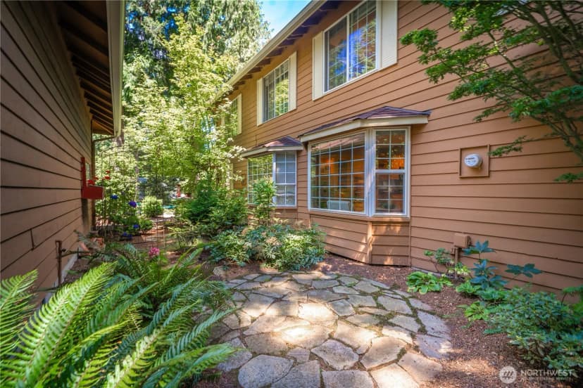 Property photo for 8512 137th Avenue Ne, Redmond photo 26