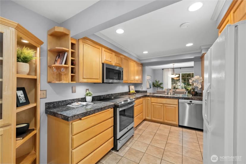 Property photo for 8512 137th Avenue Ne, Redmond photo 11