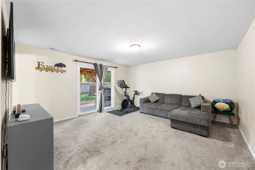 Property photo for 4422 108th Street Ne, Marysville photo 23