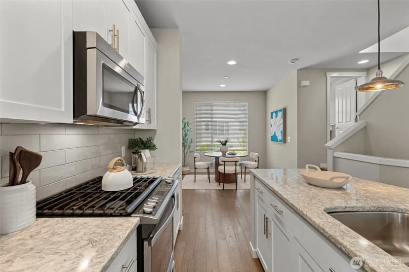 Property photo for 347 Vashon Court Ne, Renton photo 12