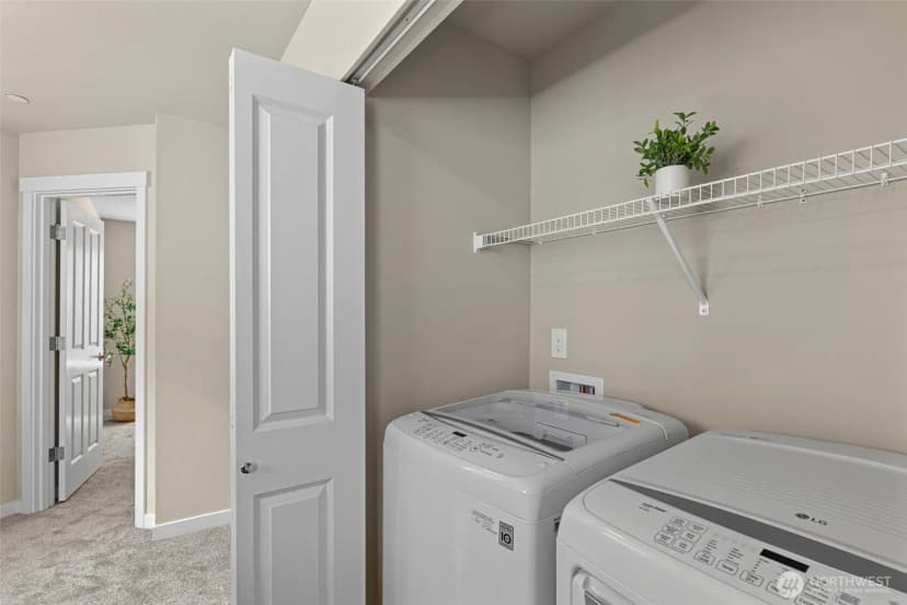 Property photo for 347 Vashon Court Ne, Renton photo 27