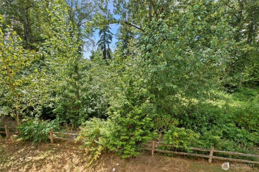 Property photo for 347 Vashon Court Ne, Renton photo 30