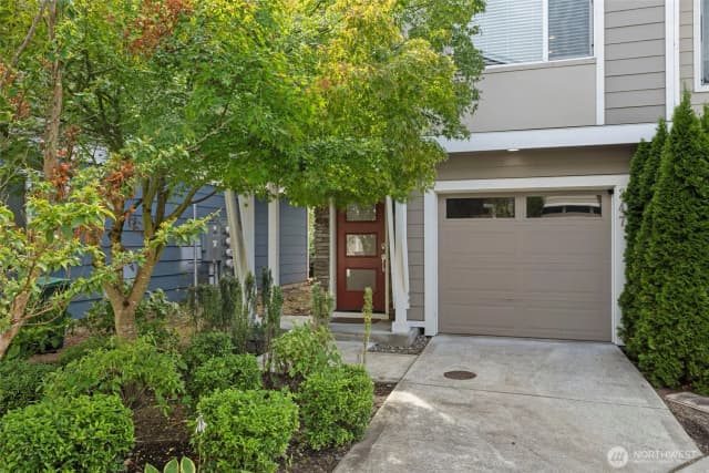 Property photo for 347 Vashon Court Ne, Renton photo 3