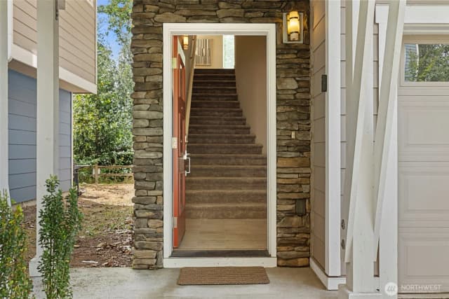 Property photo for 347 Vashon Court Ne, Renton photo 5