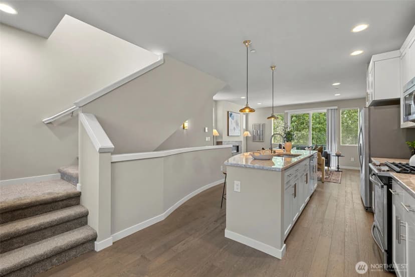 Property photo for 347 Vashon Court Ne, Renton photo 18