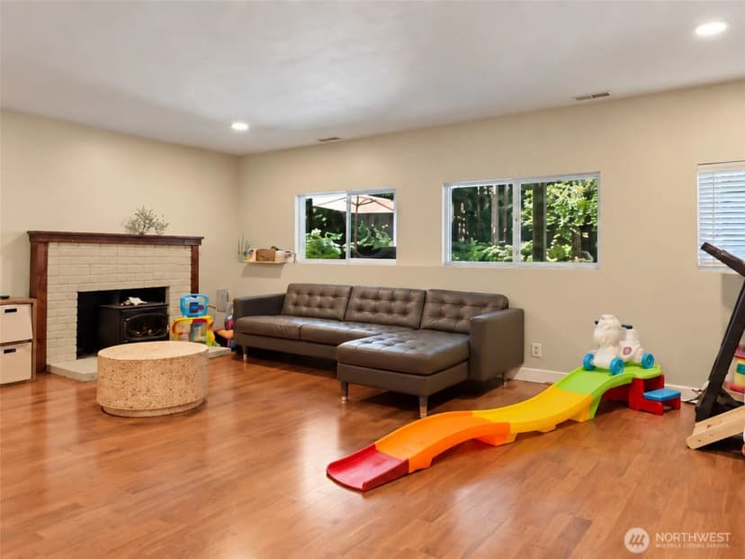 Property photo for 5021 577th Avenue Ne, Redmond photo 13