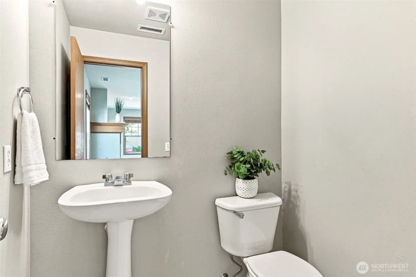 Property photo for 1902 Shipman Avenue, Dupont photo 15