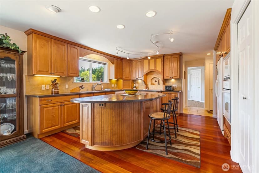 Property photo for 6994 Helweg Lane, Blaine photo 17