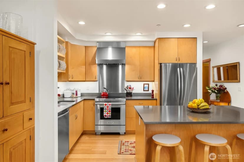 Property photo for 998 Ne Vineyard Lane #j101, Bainbridge Island photo 7