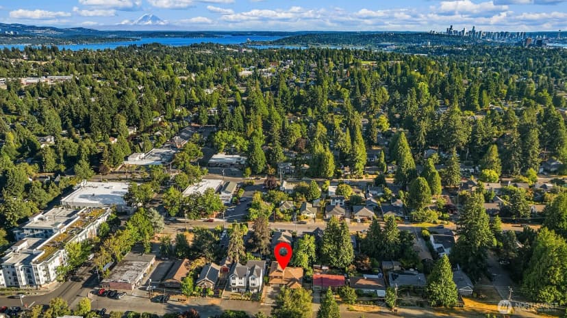 Property photo for 3229 Ne 87th Street, Seattle photo 32