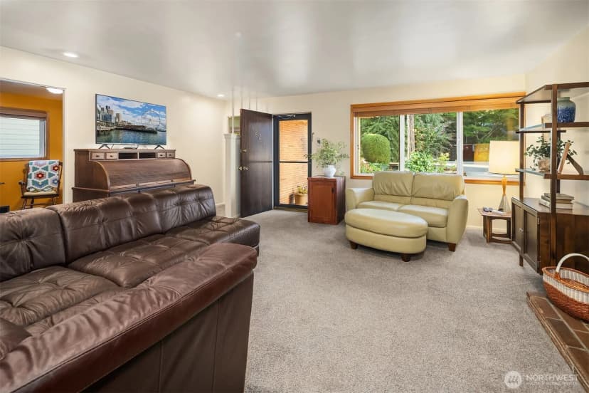 Property photo for 3229 Ne 87th Street, Seattle photo 10