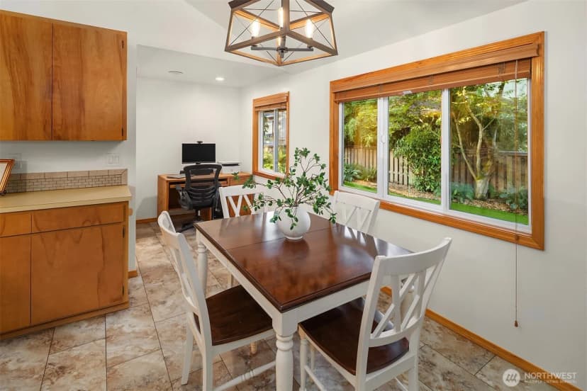 Property photo for 3229 Ne 87th Street, Seattle photo 12