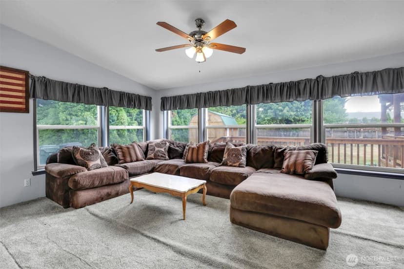 Property photo for 28707 26th Avenue E, Roy photo 10