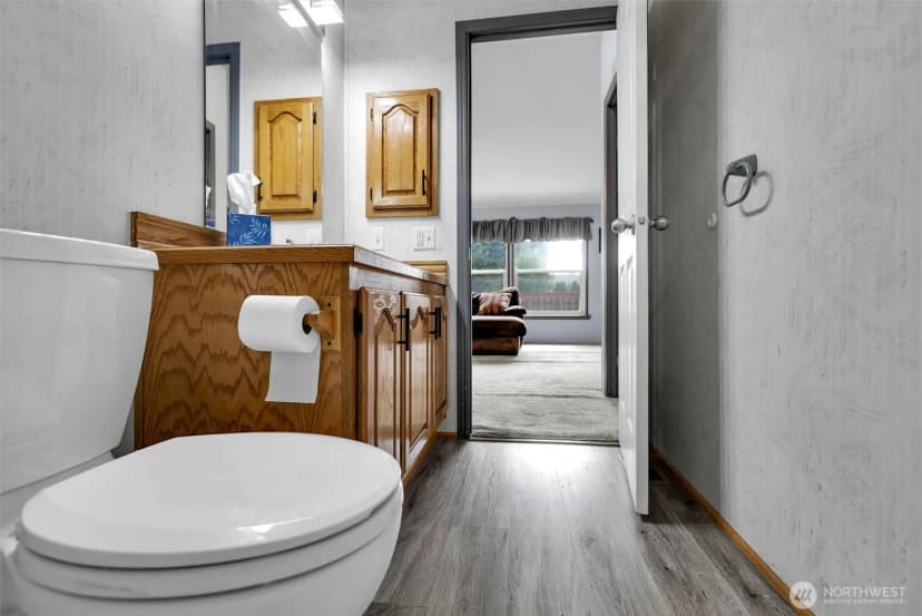 Property photo for 28707 26th Avenue E, Roy photo 16