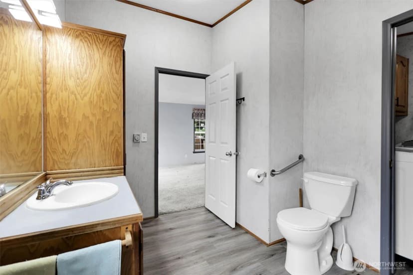 Property photo for 28707 26th Avenue E, Roy photo 20