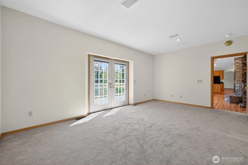 Property photo for 18432 W Lake Desire Drive Se, Renton photo 26