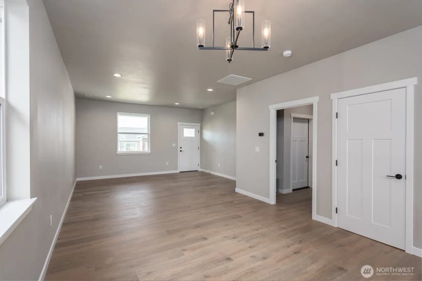 Property photo for 6651 Clubhouse Drive Se #92, Othello photo 12