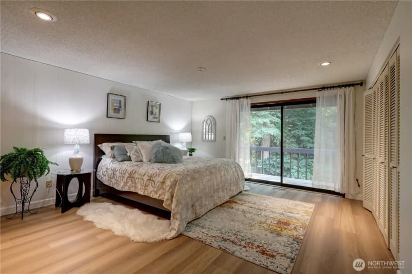 Property photo for 901 129th Place Ne, Bellevue photo 12