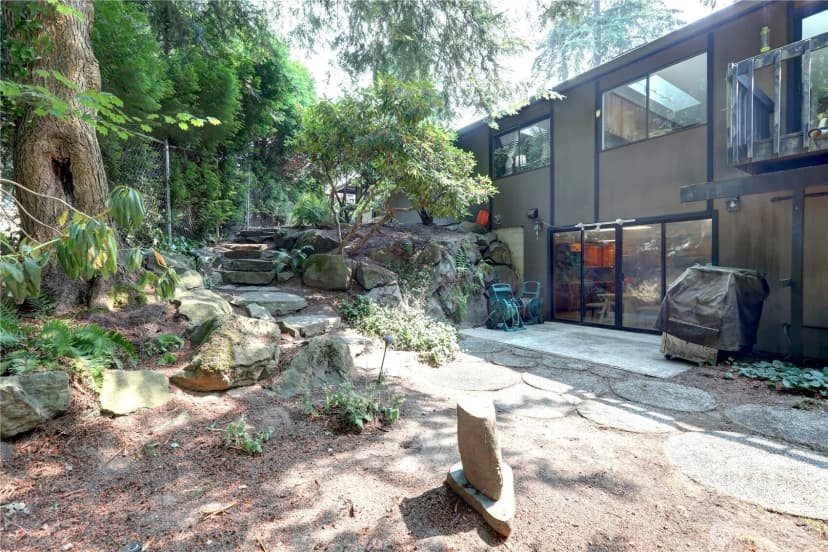 Property photo for 901 129th Place Ne, Bellevue photo 39