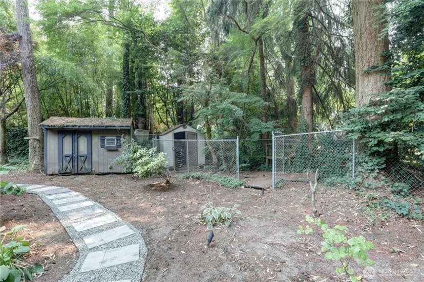 Property photo for 901 129th Place Ne, Bellevue photo 40