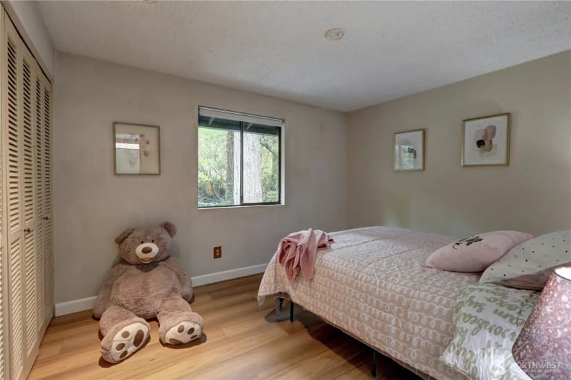 Property photo for 901 129th Place Ne, Bellevue photo 19