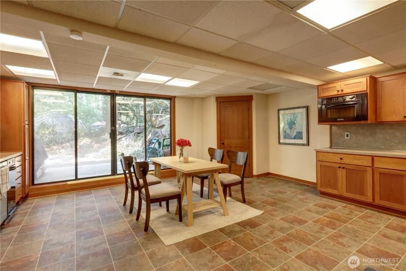 Property photo for 901 129th Place Ne, Bellevue photo 26