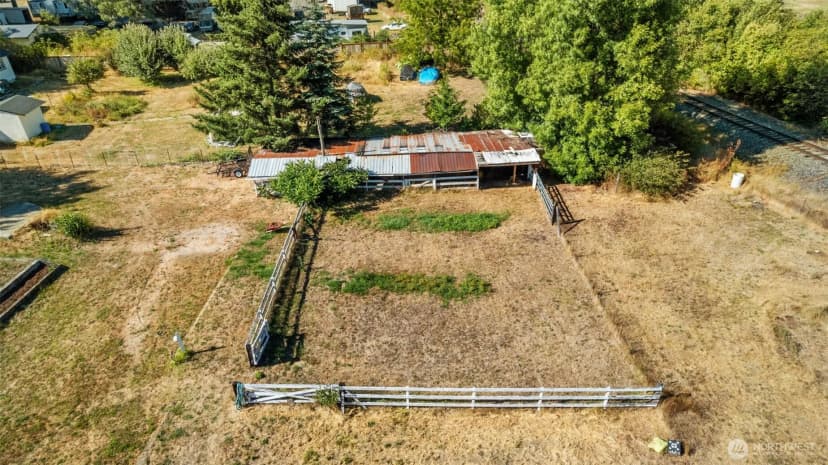 Property photo for 21644 Old Hwy 99 Sw, Centralia photo 36