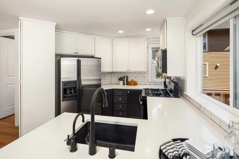 Property photo for 4315 Linden Avenue N #a, Seattle photo 18