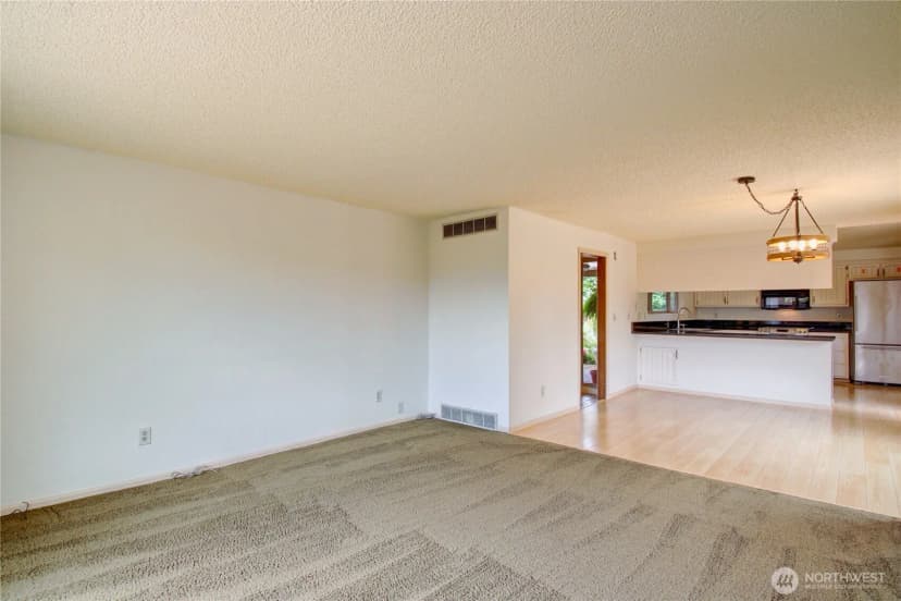 Property photo for 16958 Obstruction Drive, Burlington photo 18