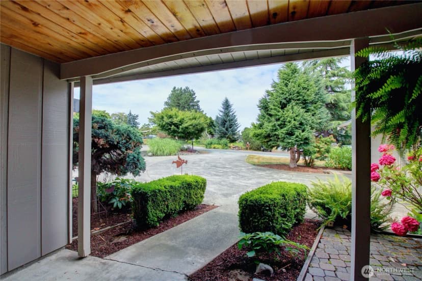 Property photo for 16958 Obstruction Drive, Burlington photo 6