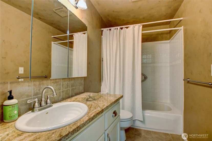 Property photo for 16958 Obstruction Drive, Burlington photo 32
