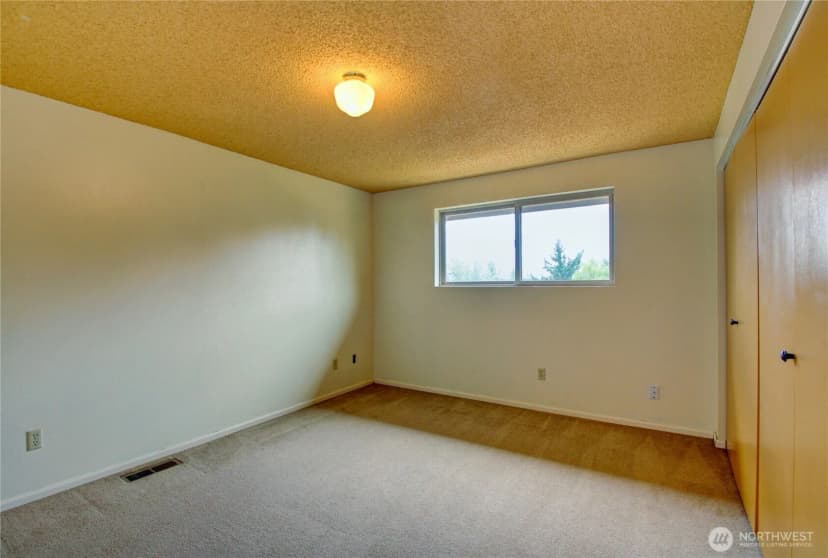 Property photo for 16958 Obstruction Drive, Burlington photo 34