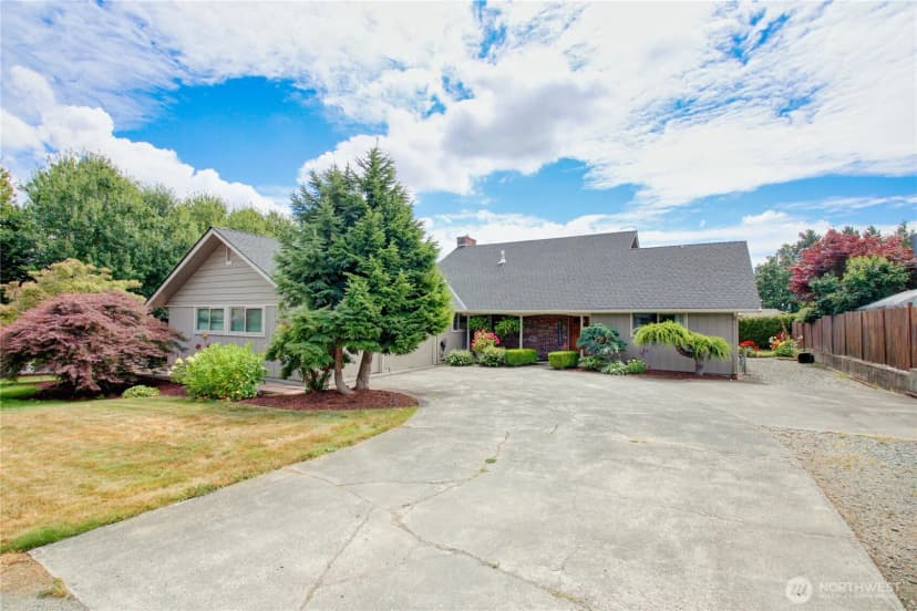 Property photo for 16958 Obstruction Drive, Burlington photo 2
